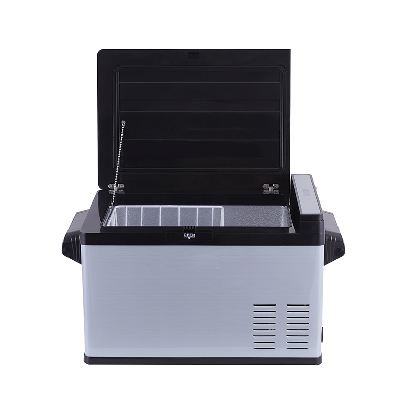 DC Car Refrigerators vs. Traditional Coolers: Which is Right for You?