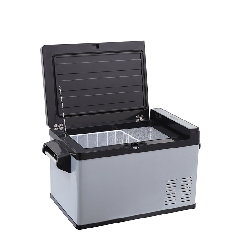 What to pay attention to when choosing a car refrigerator