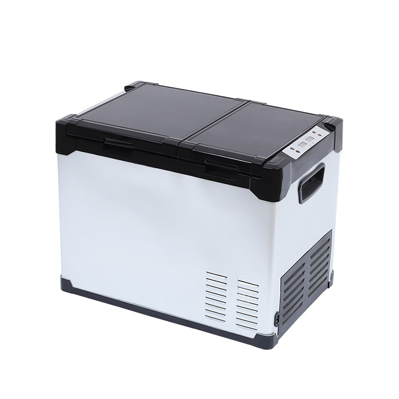 What kind of convenience can a car refrigerator bring to car owners?